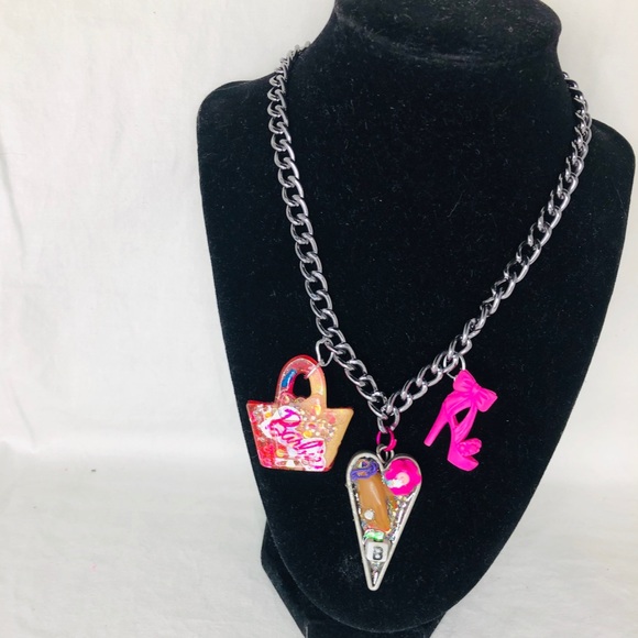 COPY - Barbie necklace - Picture 3 of 5